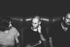 Image - Heads.